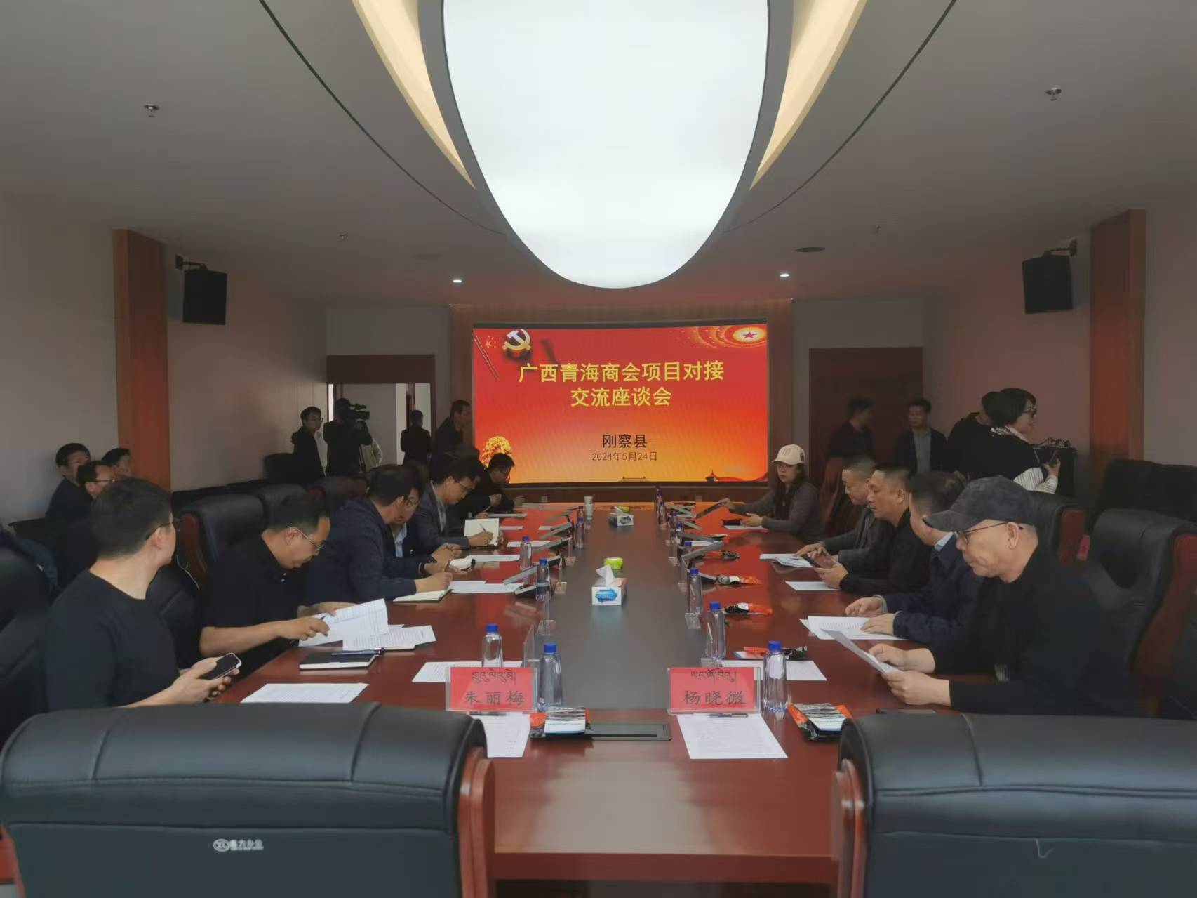 毛总在青：１敝莞詹煜赜胂匚斓季臀穆眉跋绱逭裥瞬捣⒄拐箍涣魈教