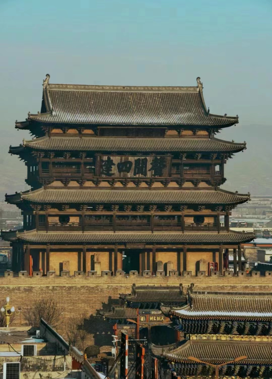 行业简报：旅游市场持续升温 旅游消费加速回暖